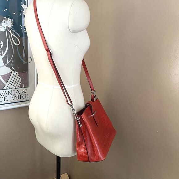 Chiara Ferretti Red Croc Embossed Leather Crossbody Bucket Shoulder Bag Italy - Picture 9 of 9